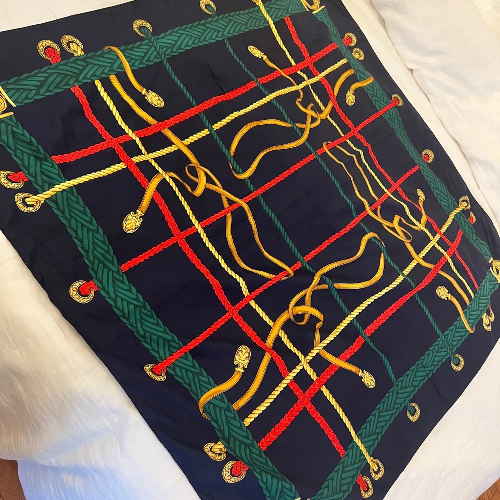 Beautiful scarf - Picture 6 of 7